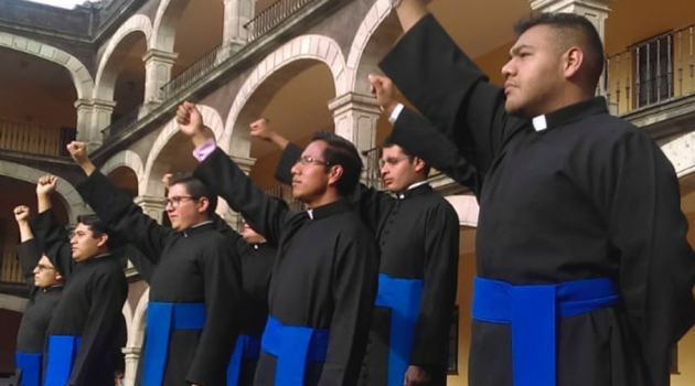 Los héroes con sotana del 19-S