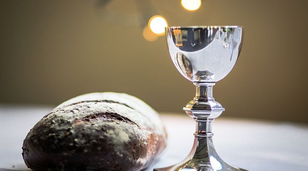 Lecturas del día y reflexión del evangelio: 10 De Mayo 2019 - "El que come mi carne y bebe mi sangre, tiene vida eterna y yo lo resucitaré el último día".